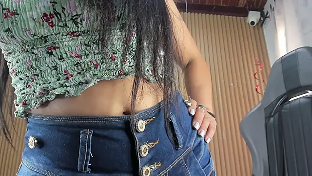 Lili_16 live sex cam