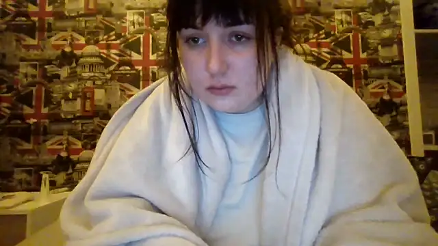 Lynylou live sex cam