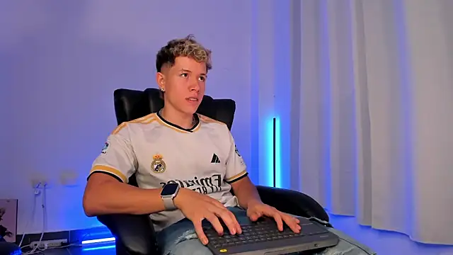 nathan_blake live sex cam