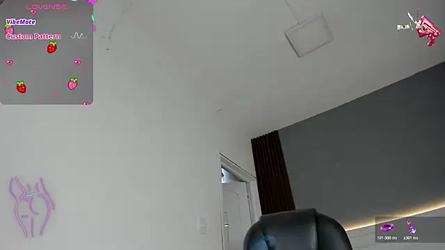 Brunette__boy live sex cam