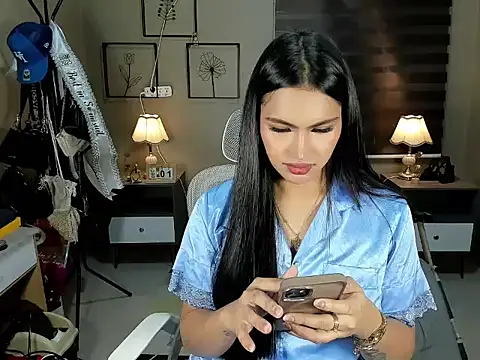 EternityBanks live sex cam