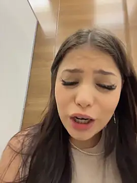 Chloe__Moon live sex cam