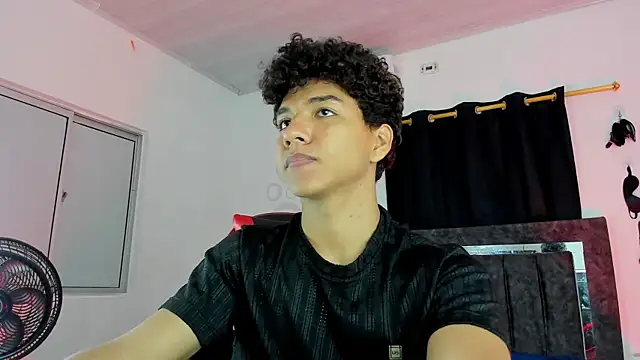 Maximiliano_Khalil live sex cam