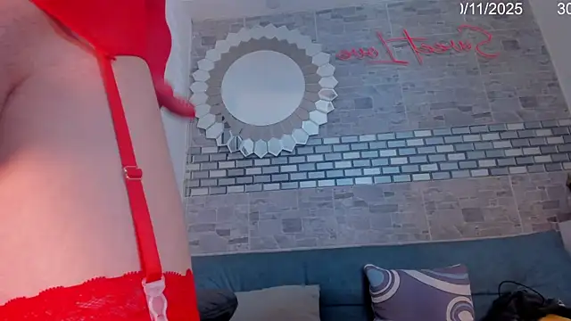 MystiqueTs live sex cam