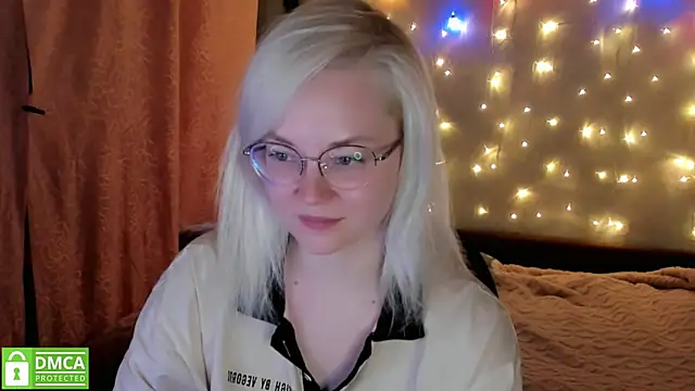 HoneyDazzle live sex cam