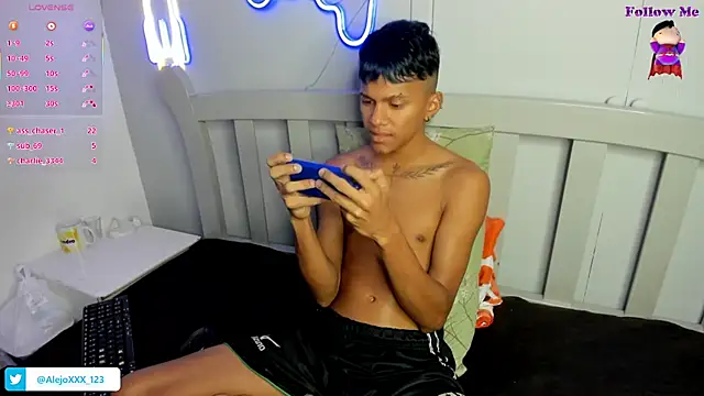 loistwink_ live sex cam