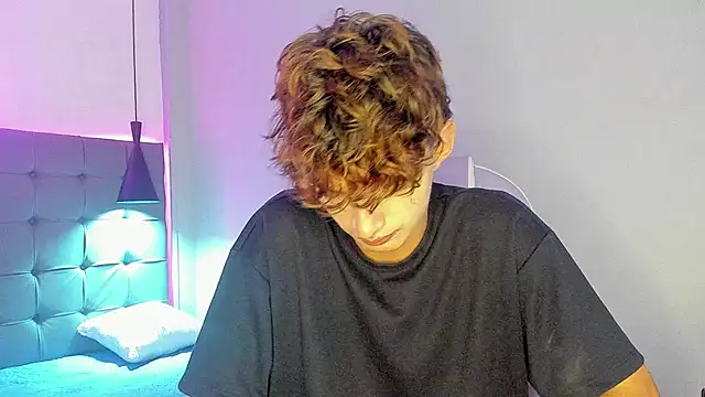 NicolasFerrer18 live sex cam