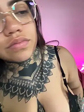 aliensexy live sex cam