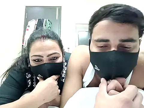 horny_milf_couple live sex cam