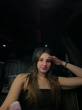 DoriDeluxe66 live sex cam