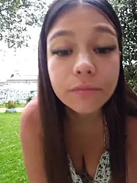 Alyshanon18 live sex cam