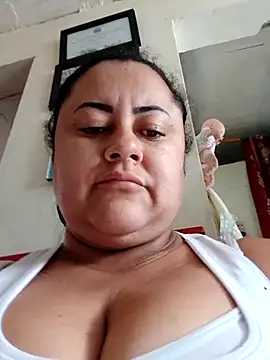 Monseratte21 live sex cam