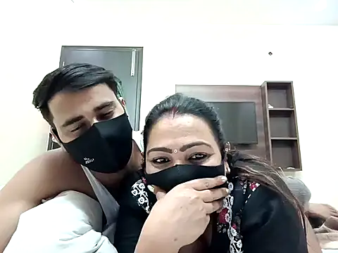 horny_milf_couple live sex cam