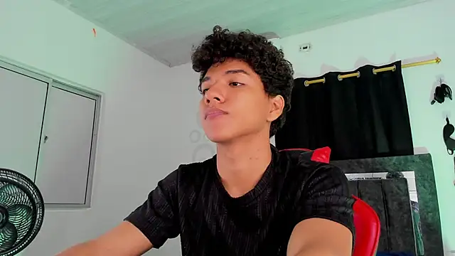 Maximiliano_Khalil live sex cam