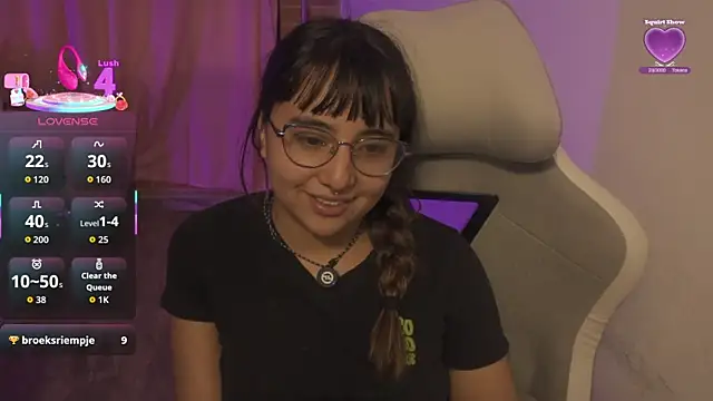 emitaa17228o live sex cam