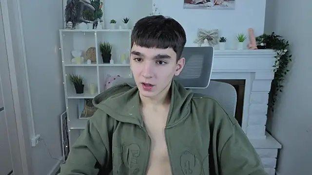 YamiTwink live sex cam