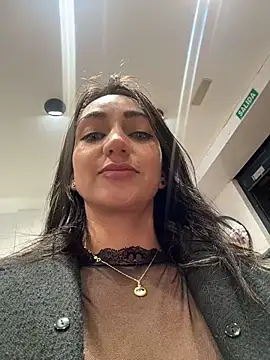 Ninabigtitied live sex cam