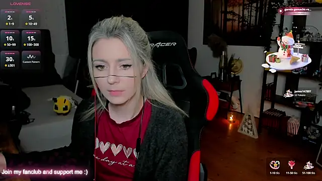 Lisaonthemoon live sex cam