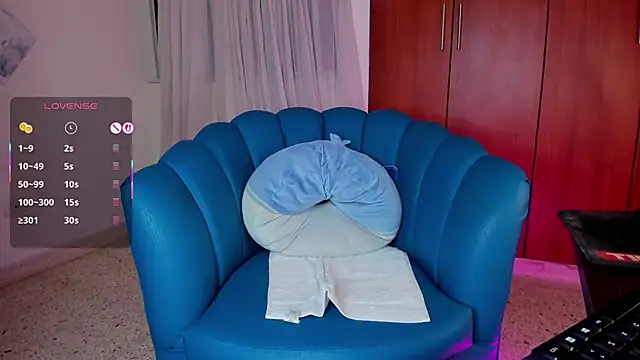 Julie_Markk live sex cam