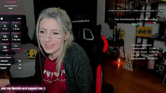 Lisaonthemoon live sex cam