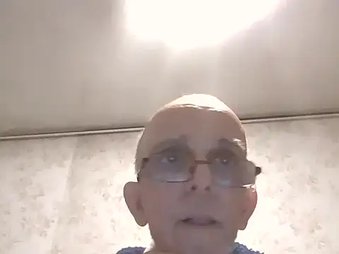 mariusica1@xh live sex cam