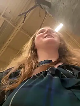 GingerSnap33 live sex cam