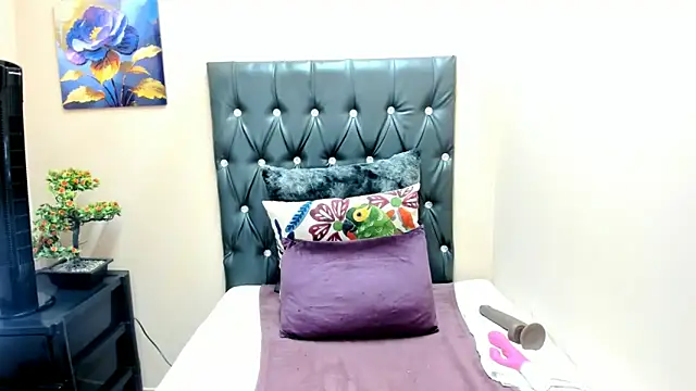 Temptressqeen live sex cam