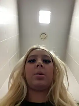 hotamanda01 live sex cam