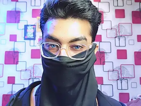 ChiseledCharm live sex cam