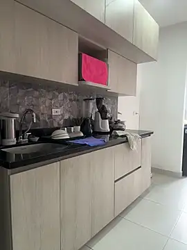 emma_andrew1 live sex cam