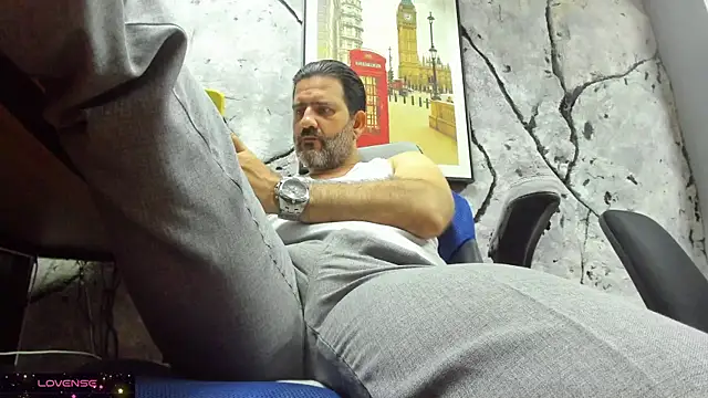 Maxi_thebig_daddy live sex cam