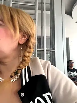 dirty-mother34 live sex cam