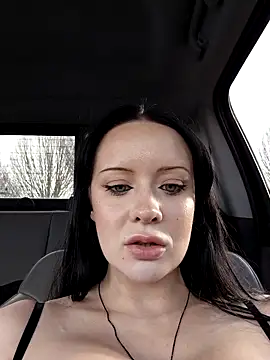 EVILYN live sex cam