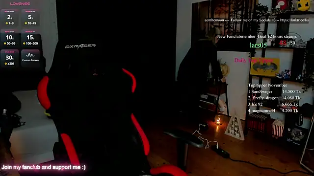 Lisaonthemoon live sex cam