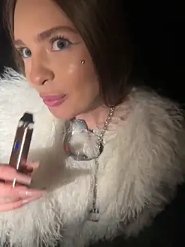 MilenaLuxury live sex cam