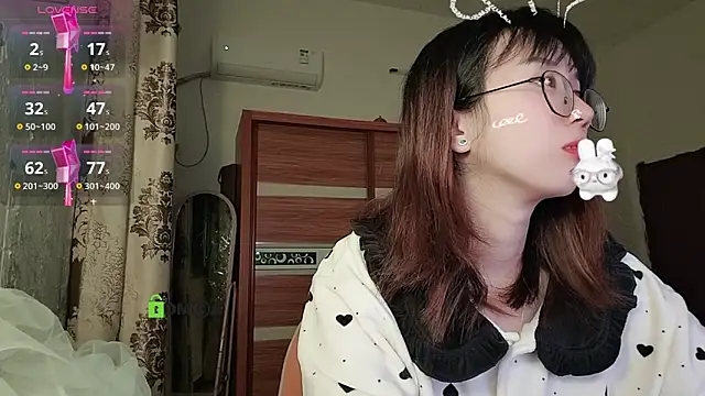 Lili_666 live sex cam