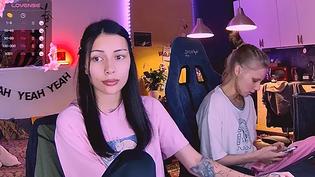 KatiKate live sex cam