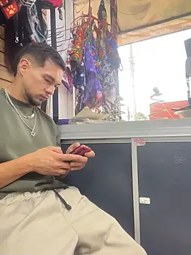 Leonardmoppet live sex cam