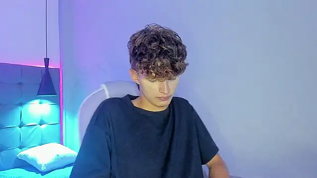 NicolasFerrer18 live sex cam