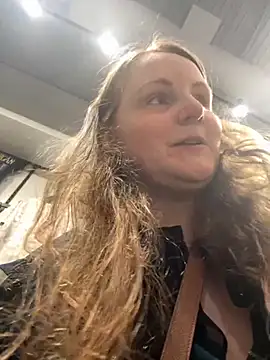 GingerSnap33 live sex cam