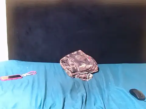 Freaky-Nicky18 live sex cam