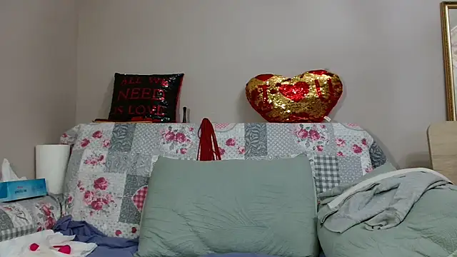 -__TSUNAMI__- live sex cam