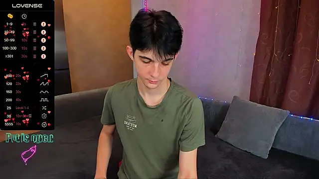 Aaron_Boom live sex cam