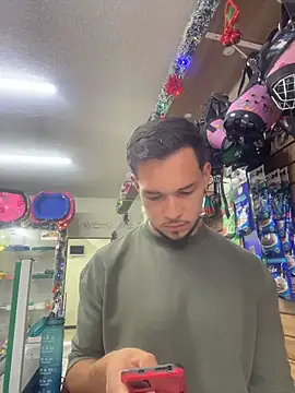 Leonardmoppet live sex cam