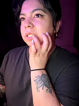 kimmiakiss22 live sex cam