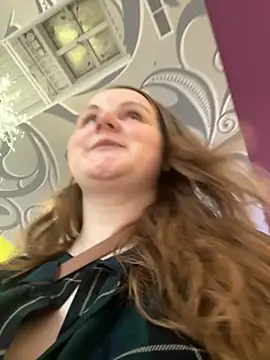 GingerSnap33 live sex cam