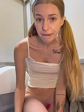 kira_mia live sex cam