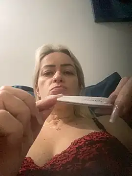 Alerquinasc live sex cam