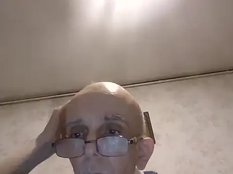 mariusica1@xh live sex cam