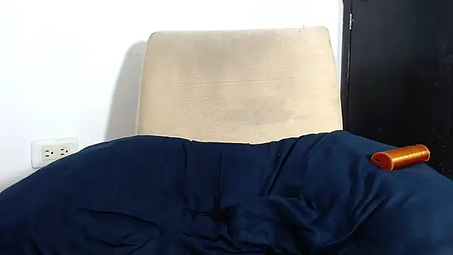 LATINMONSTER26CM live sex cam